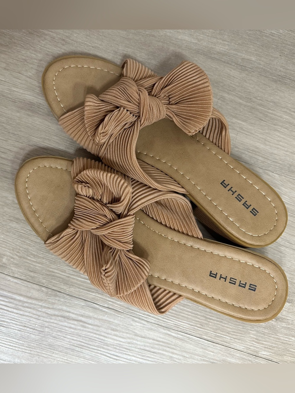 Sasha Women’s Knotted Slide Sandals in Tan